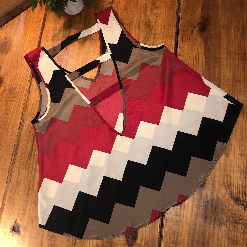 Chevron Top - Picture 2 of 3